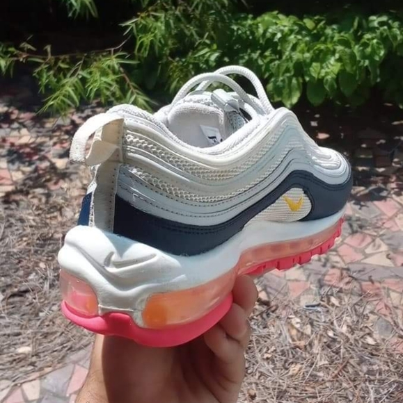 Nike Shoes - Nike Air Max 97